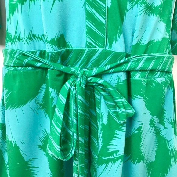 BCBGMAXAZRIA belted tunic mini dress size Medium - Picture 3 of 5